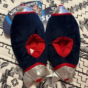 RD Spaceship Kid’s Slippers Size Medium in Blue